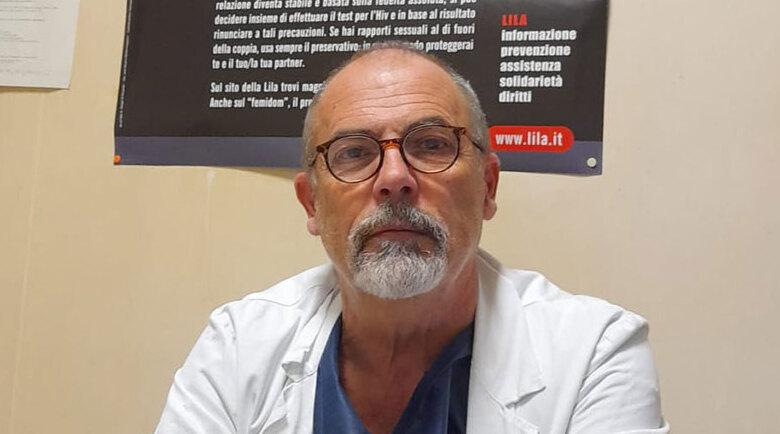 Spartaco Sani, classe 1958, empolese, primario di Malattie Infettive dell’ospedale da 35 anni in viale Alfieri, dal 2003 alla guida del 9° padiglione