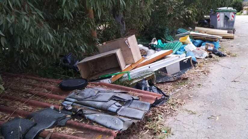 Argentario contro i furbetti: in 400 sorpresi dalle fototrappole mentre abbandonano rifiuti