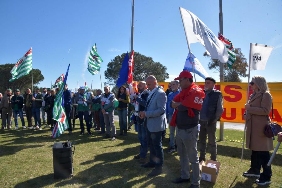 
	La manifestazione alla rotatoria di Arzachena <em>(foto Vanna Sanna)</em>


