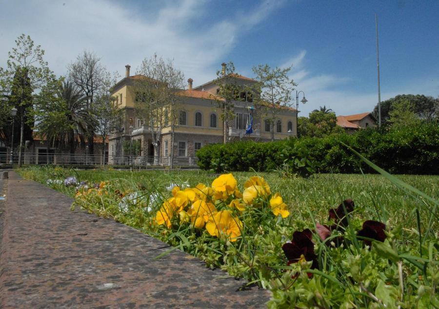 
	Uno scorcio di Arborea con i suoi edifici caratteristici da Citt&agrave; di fondazione

