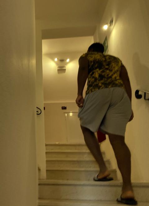 Ferrara, «non deve restituire 15mila euro». “Salvo” migrante che lavorava