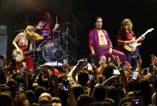 Febbre Maneskin, fan scatenati per le due notti rock di Firenze