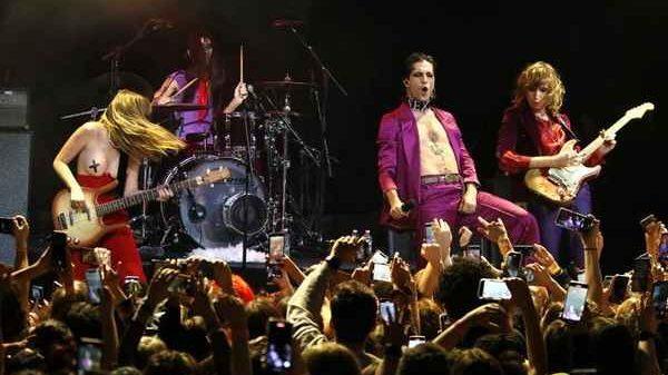 Febbre Maneskin, fan scatenati per le due notti rock di Firenze