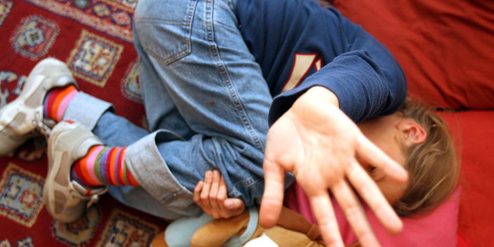 Arzachena, “toccava” la nipote di dieci anni: zio condannato a 3 anni e 4 mesi 