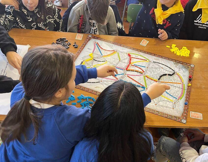 Sacro Cuore di Modena, scuola in festa per imparare giocando 