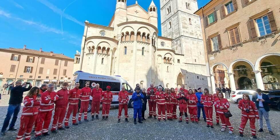 Modena Donata alla Croce Rossa un’ambulanza nuova «Siamo in 600 e abbiamo 17 mezzi» 