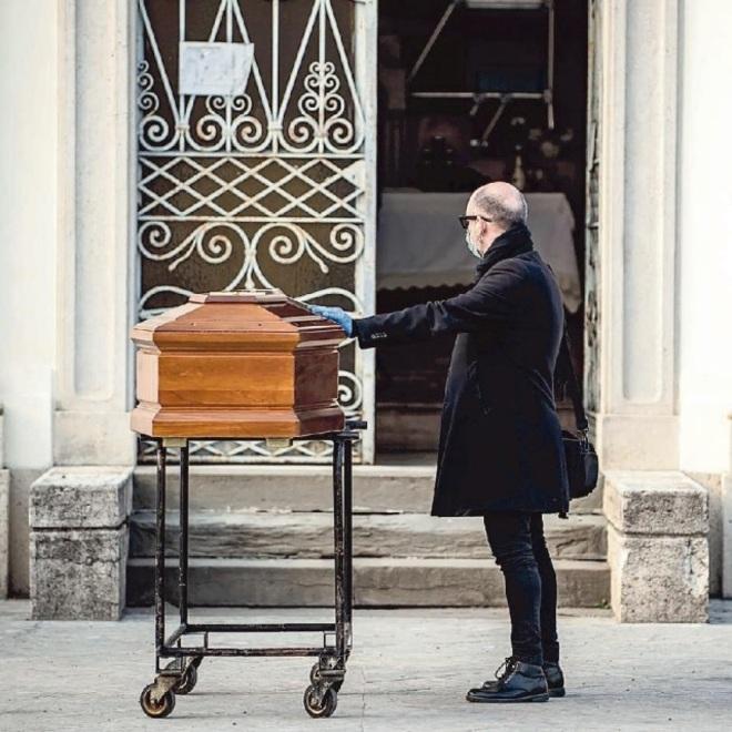 Modena Le morti per Covid in solitudine «Straziante l’impossibilità di salutare i propri cari» 