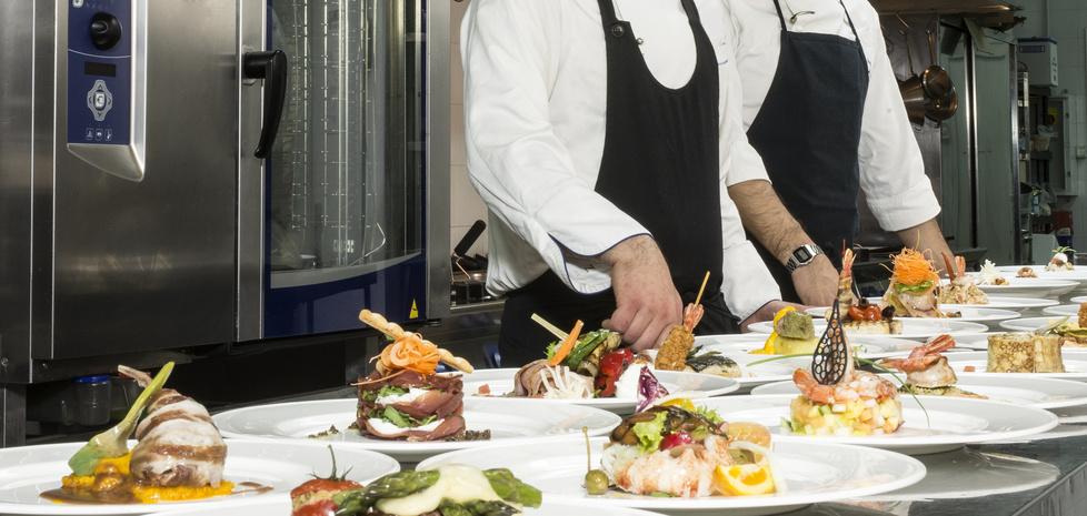 Turismo, la proposta dalla Versilia: un certificato di qualità per chi non sfrutta i lavoratori