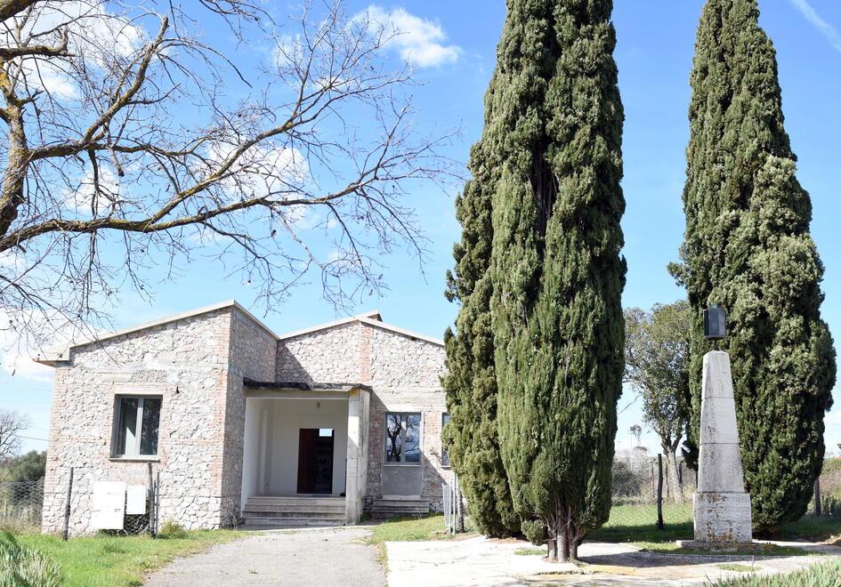 La biblioteca Mazzoncini ricavata in una sala della Casa della memoria (Agenzia BF)