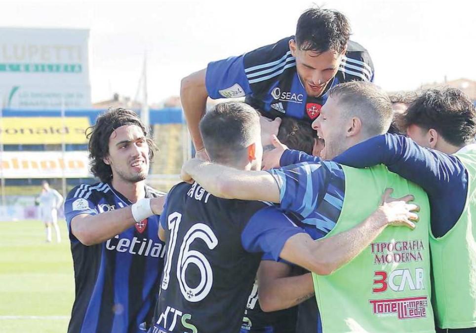 L’imperiosa incornata di Moreo per l’1-0
