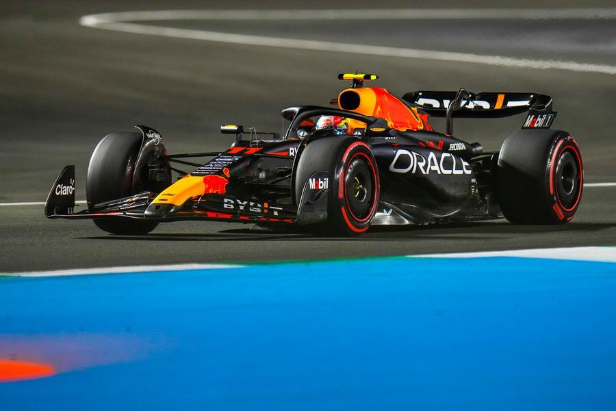 Gp Arabia Saudita, Perez vince su Verstappen, terzo Alonso Sainz 6° e Leclerc 7°