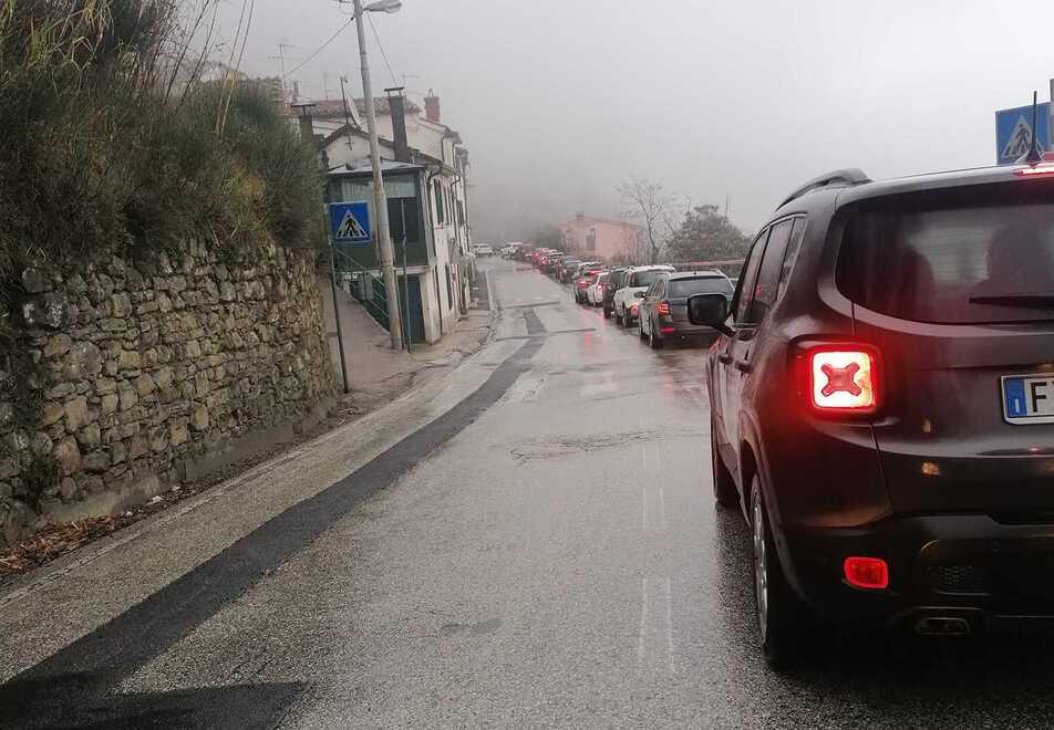 Pistoia, scontro frontale sulla Modenese: muore una donna di 65 anni