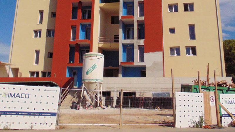 Piombino, lavori di allaccio in via Pertini: un mese con la viabilità stravolta