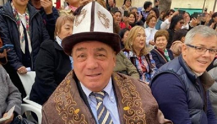 L’assessore al Turismo Gianni Chessa alla festa dei kirghisi a Cagliari