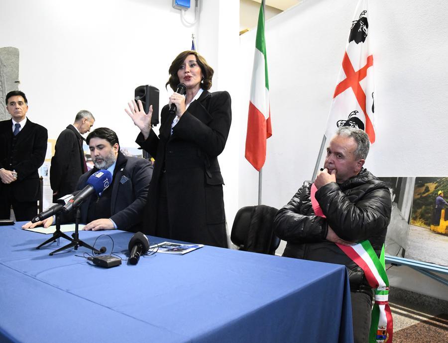 Lula, la ministra Bernini e il governatore Solinas a Sos Enattos