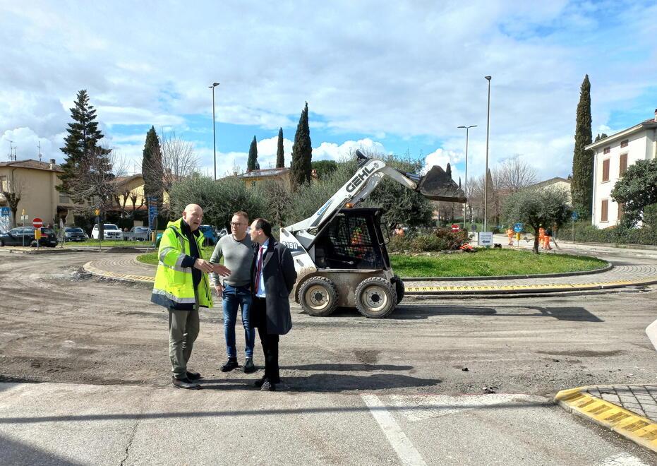 L’asfaltatura a Poggio a Caiano crea il caos: si è arrabbiato anche il sindaco