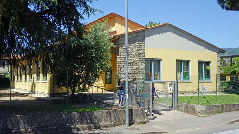 Pistoia, duecento firme per salvare la scuola di Capostrada