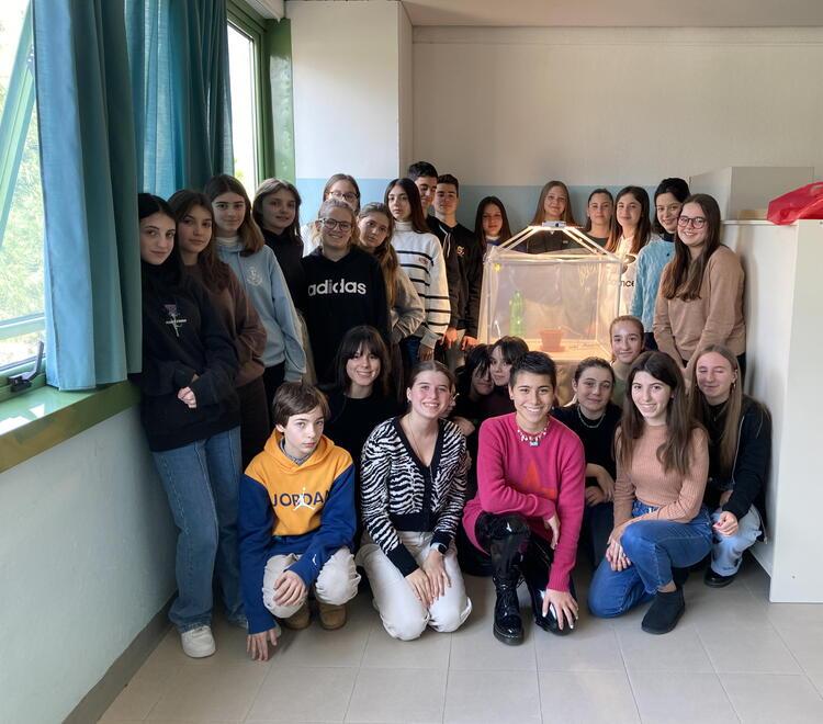 Cecina, una piccola serra per fare crescere la pianta “Edoarda”