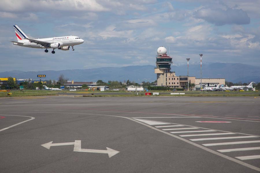Aeroporto Firenze, l’annuncio di Giani: «Entro ottobre inizieremo a realizzare l’opera»