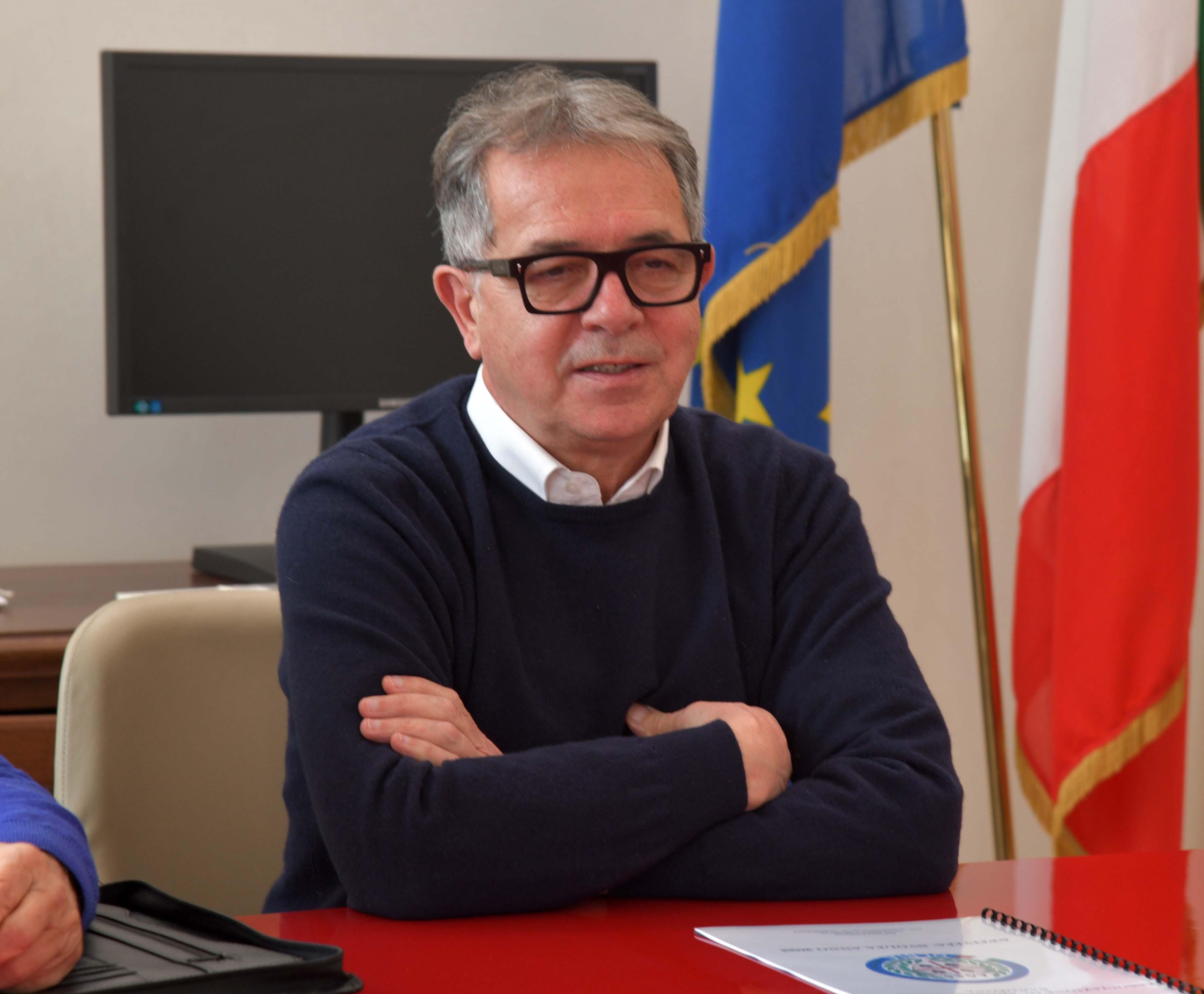 Nizzi brinda alla rete aerea del nord Sardegna e pensa già all’autorità di sistema portuale