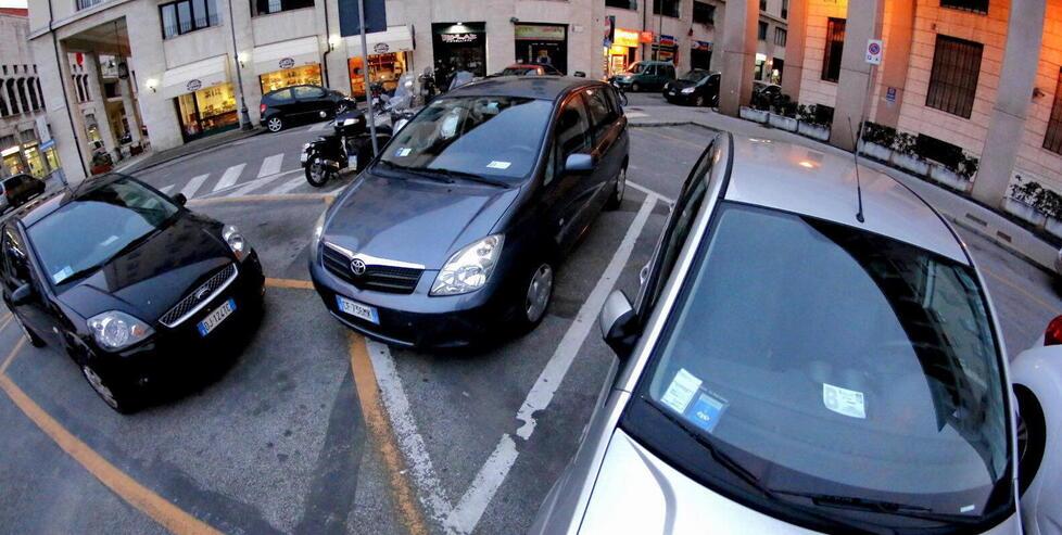 Sosta e Ztl a Livorno, flop rinnovi: in regola solo il 20 per cento dei residenti
