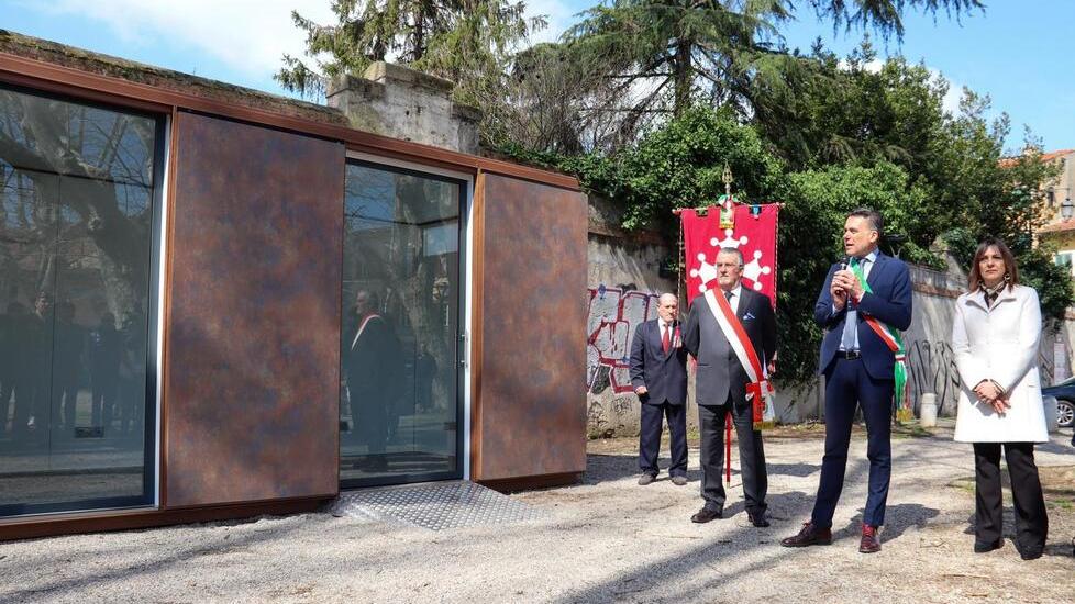 Pisa, l’edicola della legalità ritorna in centro storico: bando per la gestione