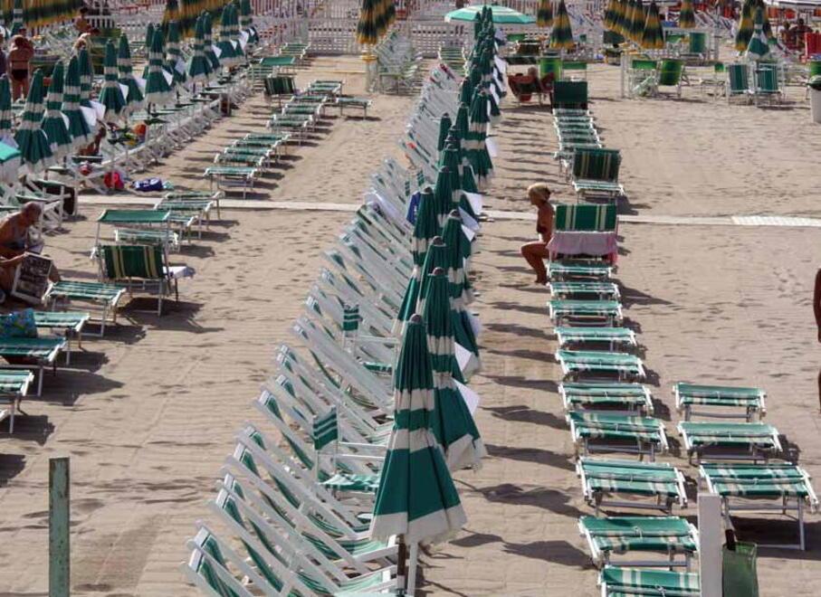 Mare, inizio “commissariato”: timori dei balneari per l’avvio