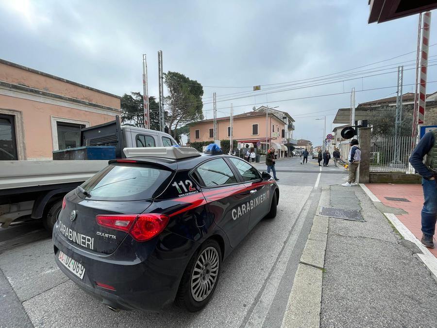 Muore sotto il treno, dramma alla stazione