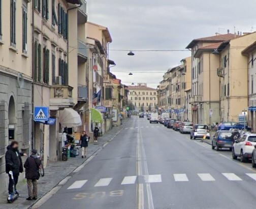 Pisa, nudo e in preda a troppa cocaina 27enne rischia di rimanere folgorato
