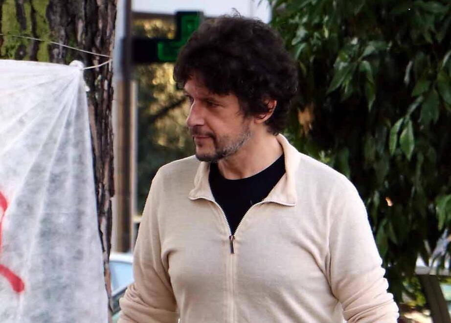 Marco Lenzoni si candida a sindaco. «Diciamo no alle larghe intese» 