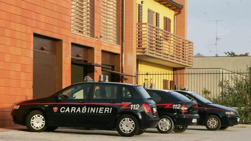 Il furto si trasforma in rapina: arrestati