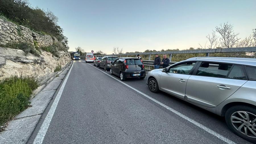 Tamponamento a catena a San Camillo: due feriti