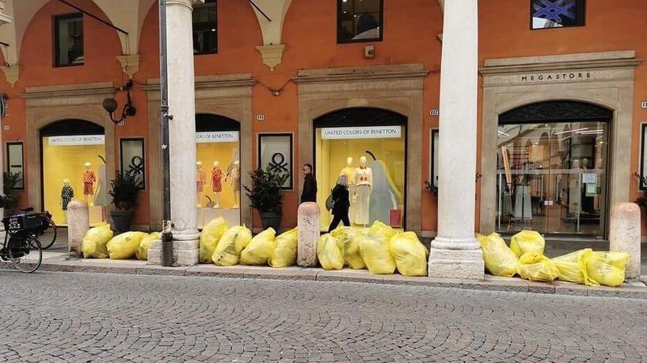 Modena In centro storico e in via Ruffini la “rivolta” della differenziata