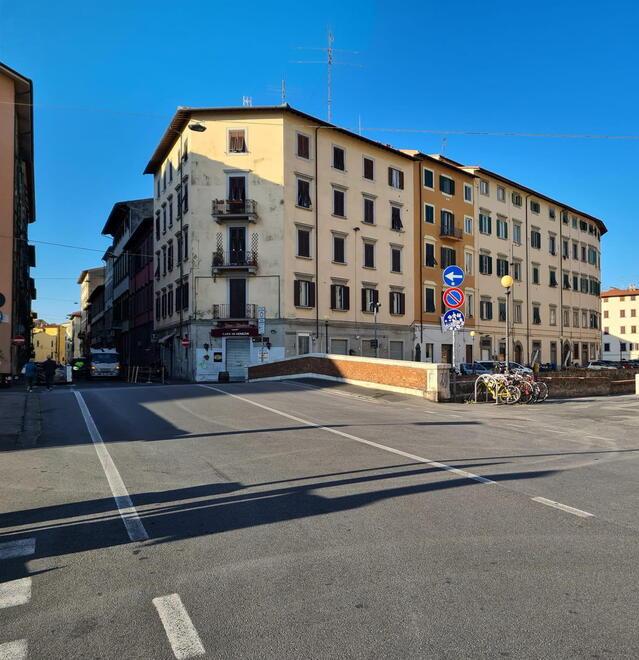 Acquisti di case, a Livorno fuga dal centro storico: «Mancano parcheggi» 