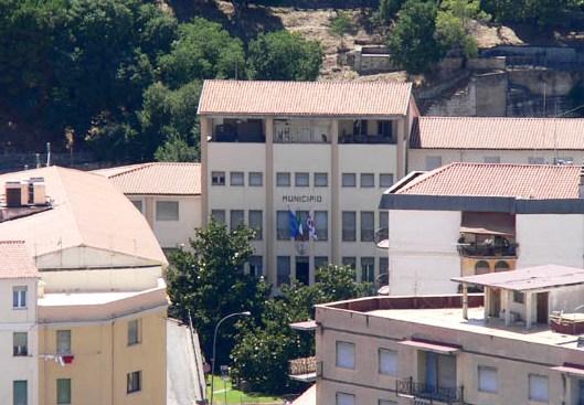 Battibecco sindaco-consigliera a Ozieri: dopo il post di Anastasia Ladu anche il primo cittadino parla sui social