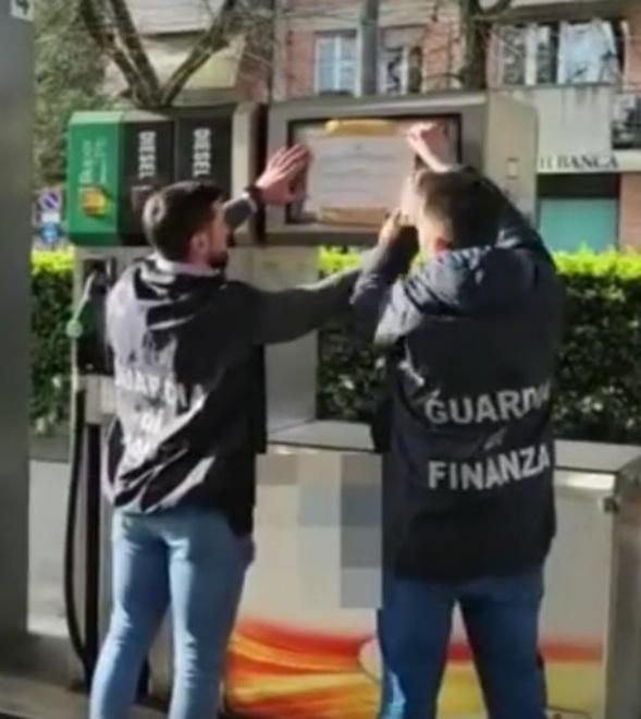 Carburante a prezzi stracciati, smascherata truffa da 90 milioni