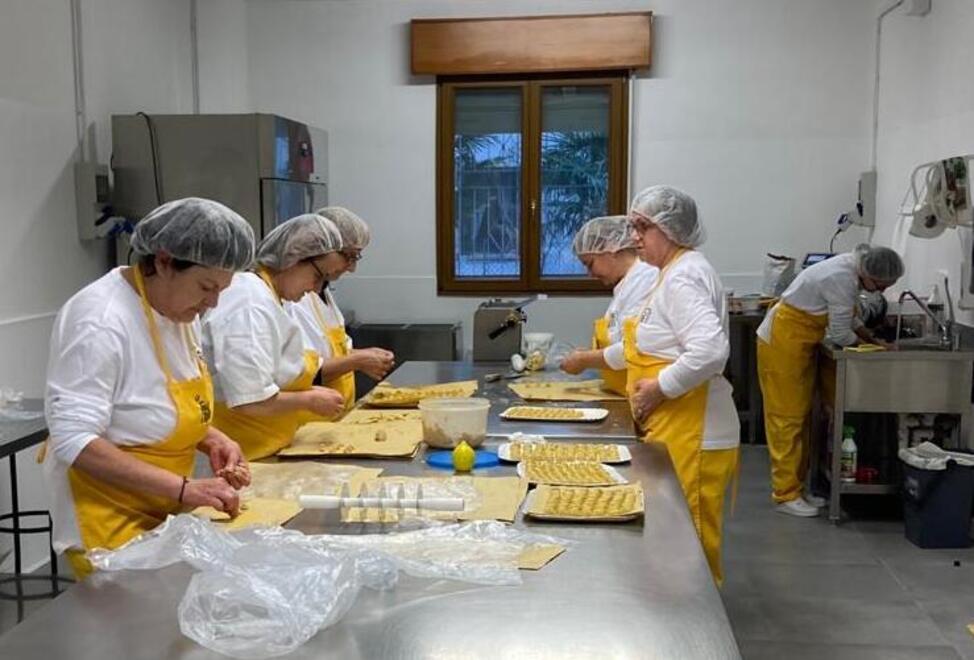 Quando i tortellini creano inclusione Sabato 25 marzo&nbsp; inaugura il laboratorio sociale 