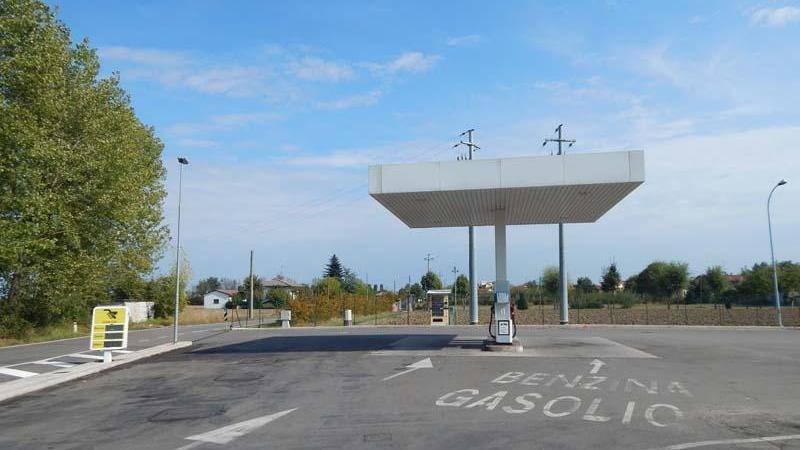 La truffa dei benzinai. Il rappresentante: «Un problema purtroppo arcinoto, dimezzare l’Iva potrebbe aiutare»