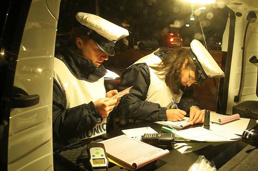 Modena, rifiuta l’alcoltest dopo l’incidente. Denunciato 25enne