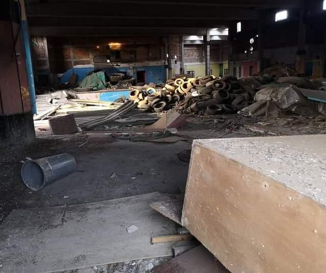 Esposto sui rifiuti allo storico Kiwi di Piumazzo «Hanno gettato anche amianto» 