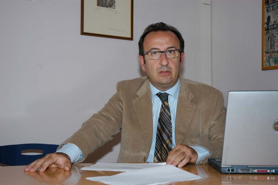 
	Vincenzo Sarnicola, direttore sanitario dell'ambulatorio di chirurgia oculare Santa Lucia a Grosseto


