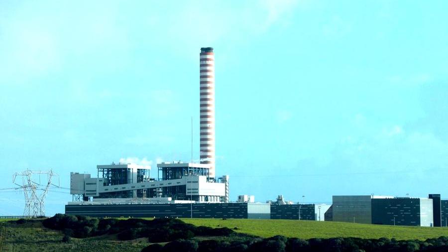 La centrale elettrica di Fiume Santo
