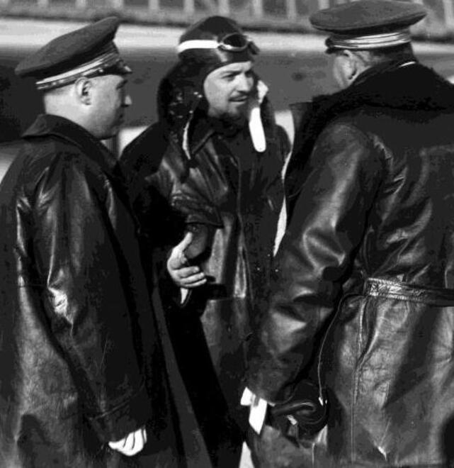 I cimeli di Balbo esposti alla Tratta: Pd e Anpi: «Spazio a un criminale» 