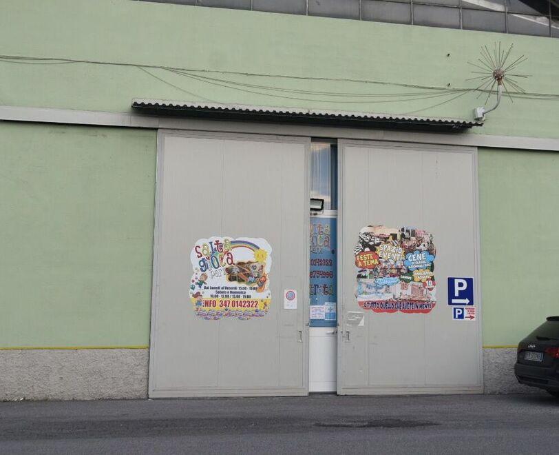 Il centro giochi chiuso dal Comune (Foto Ilaria Genovesi)