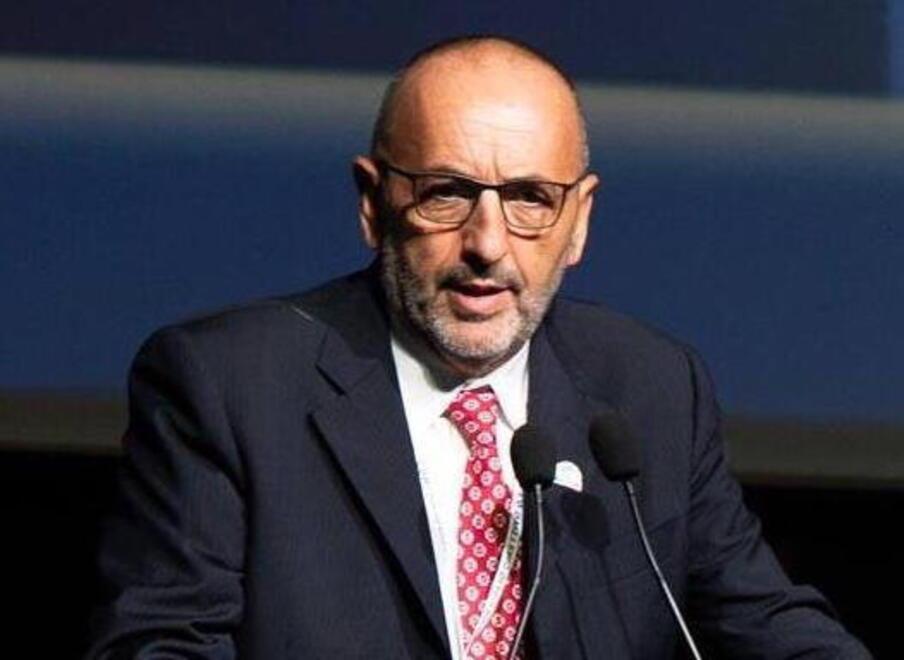 Mario Manca primario di ortopedia che a breve lascerà l’attività ospedaliera