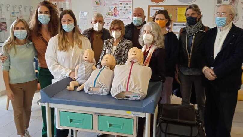 Livorno, donati al reparto di Pediatria tre manichini in ricordo di Simoncini