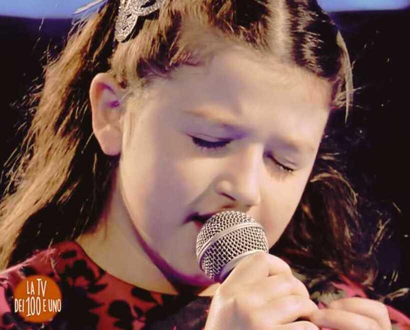 La stella di Tik tok ha 9 anni, è di Monti e in tv spopola con “Caruso”