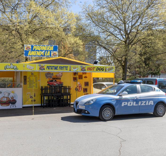 Modena Aperti da un mese accanto al parco Amendola, subito i ladri 