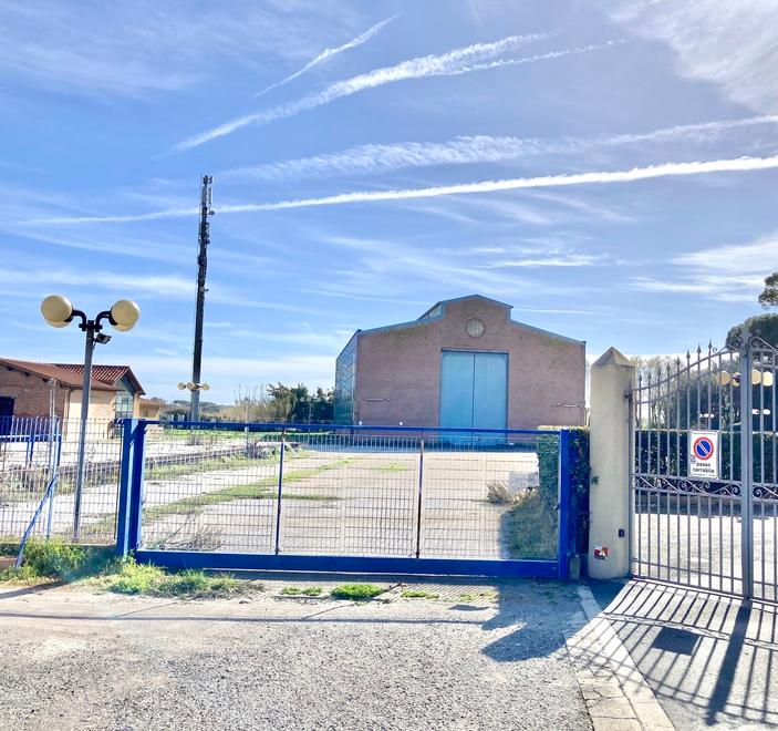 L’ingresso dell’ex Centro della nautica