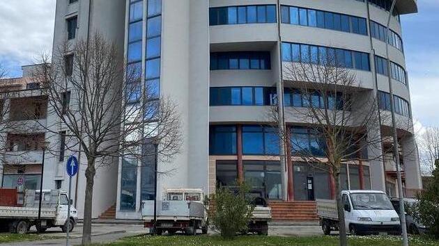 Nella foto il palazzo delle polemiche in via Rospicciano